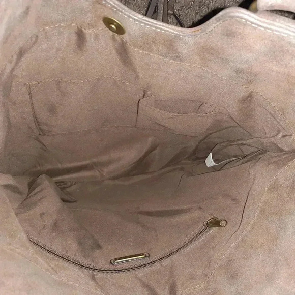 ALDO-Vegan Metallic Taupe Leather-Fringe-BOHO-Foldover Xbody/Handbag-Bag Charms - Picture 6 of 7